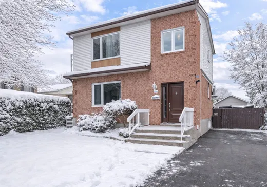House for sale - 5230 Rue Canon, St-Hubert, J3Y 2R9
