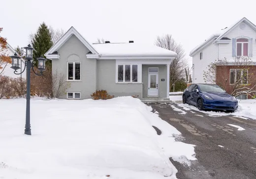 Two or more stories for sale - 12 Rue Honoré-Bouvier, Saint-Liboire, J0H1R0