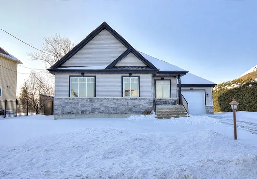 Maison à vendre - 213 Rue Graham-Cooke, Saint-Zotique, J0P 1Z0