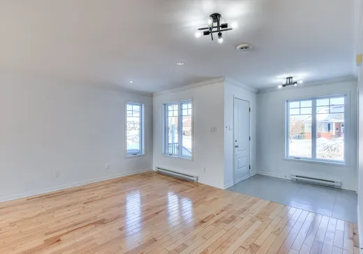 Maison à vendre - 213 Rue Graham-Cooke, Saint-Zotique, J0P 1Z0