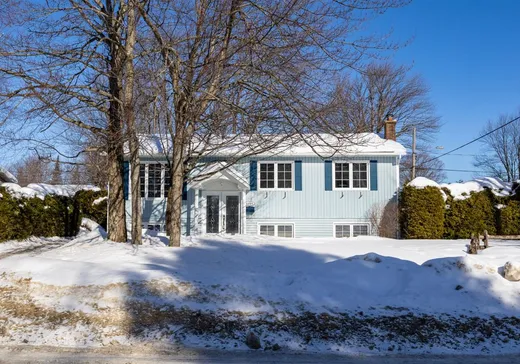 Bungalow à vendre - 4405 Rue Brunault, Les Nations, J1L1S7