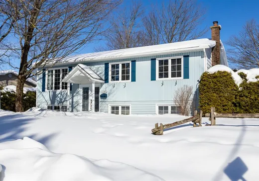 Maison à vendre - 4405 Rue Brunault, Les Nations, J1L 1S7