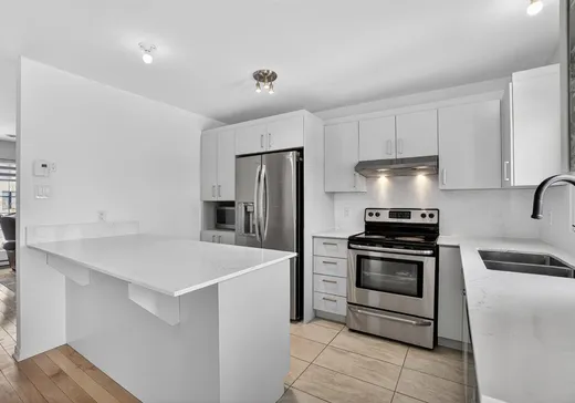 Maison à vendre - 3233 Rue du Gamay, Sainte-Marthe-sur-le-Lac, J0N 1P0