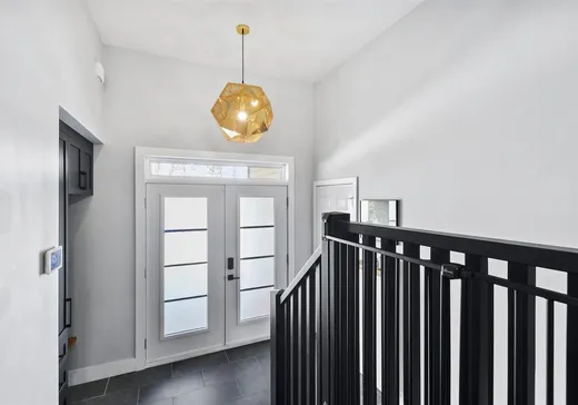 Maison à vendre - 2 Ch. des Oeillets, Ste-Anne-Des-Lacs, J0R 1B0