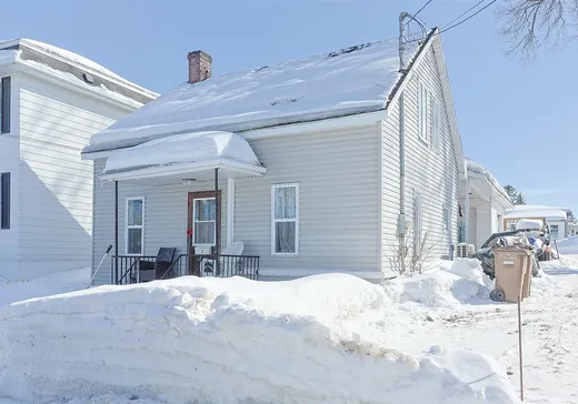 Un étage et demi à vendre - 83 7e Avenue, Shawinigan, G9T2A5