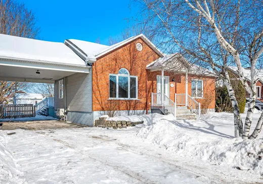 Two or more stories for sale - 785 Rue Fernandel, Granby, J2J2T2