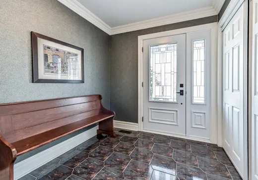 House for sale - 506 Rue de la Grotte, Mont-Saint-Hilaire, J3H 5R7