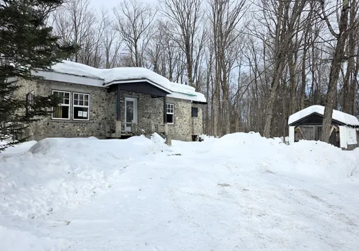 Maison à vendre - 28 65e Avenue, St-Hippolyte, J8A 1P6