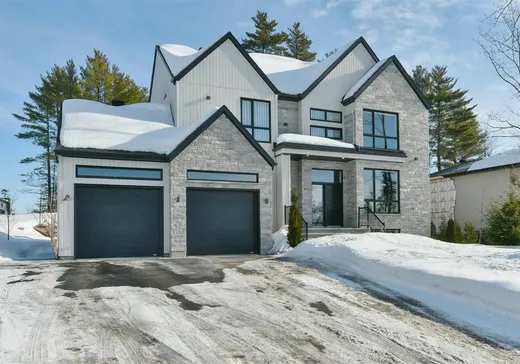 Maison à vendre - 17085 Rue du Corail, Mirabel, J7N 3P5