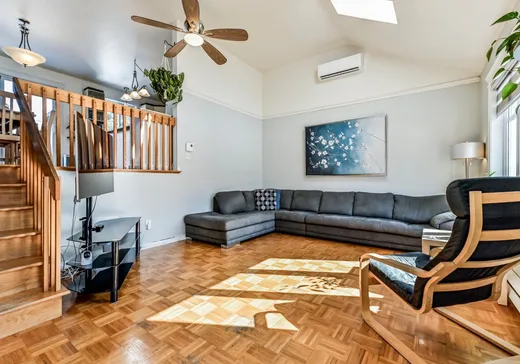 Maison à vendre - 519 Rue Bernard, Mont-Saint-Hilaire, J3H 5L6