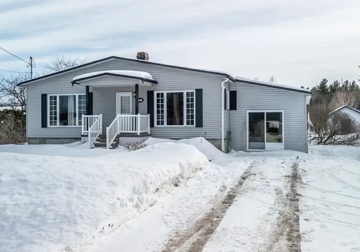 Maison à étages à vendre - 325 Rg St-Charles, St-Roch-De-LAchigan, J0K3H0