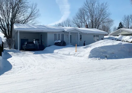 Two or more stories for sale - 12 Rue Rainville, Victoriaville, G6P5M9