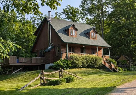 Fermette à vendre - 580 Ch. de la Carrière, St-Hippolyte, J8A 1E9