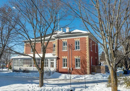 Maison à vendre - 455-455A Av. du Foyer, Saint-Alexandre-de-Kamouraska, G0L 2G0