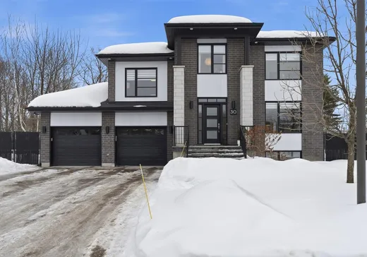 Maison à étages à vendre - 30 Place de la Pulperie, Saint-Jérôme, J7Y0E7