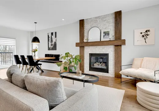 Maison à vendre - 30 Place de la Pulperie, Saint-Jérôme, J7Y 0E7