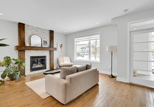 Maison à vendre - 30 Place de la Pulperie, Saint-Jérôme, J7Y 0E7