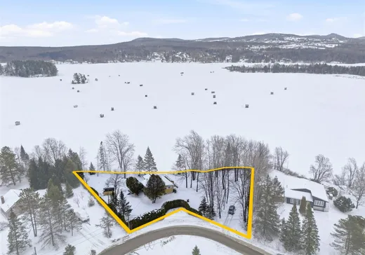 Maison à vendre - 335 Rue du Bord-de-l'Eau, Ste-Catherine-De-Hatley, J0B 1W0