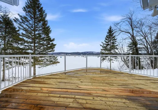 Maison à vendre - 335 Rue du Bord-de-l'Eau, Ste-Catherine-De-Hatley, J0B 1W0