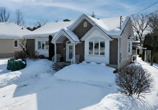 Bungalow à vendre - 504 Rue Alphonse-Desjardins, Montréal (Nord), J1X7H6