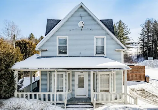 Maison à étages à vendre - 390 Rue Principale, Sherbrooke, J0B3G0
