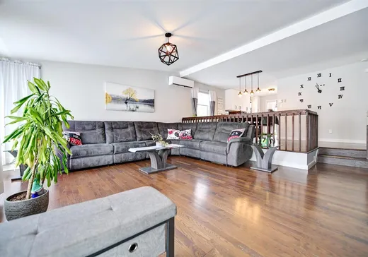 House for sale - 605 Rue de Serres, Terrebonne, J6Y 1M9