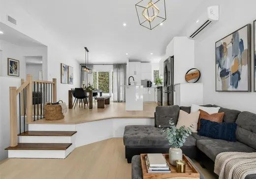 Maison à vendre - 165 Rue L.-S.-Parizeau, Les Coteaux, J7X 1A2