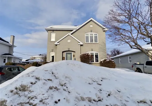 Maison à étages à vendre - 9 Rue des Pivoines, Rivière-du-Loup, G5R5E6