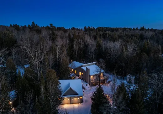 Two or more stories for sale - 358 Crois. du Grand-Pic, Magog, J1X0M8