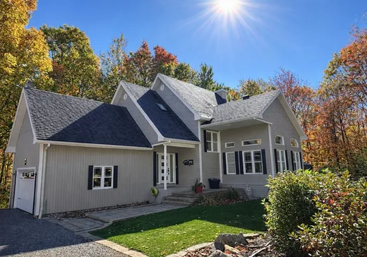 Maison à vendre - 20 Rue Beauregard, St-Hippolyte, J8A 1C6