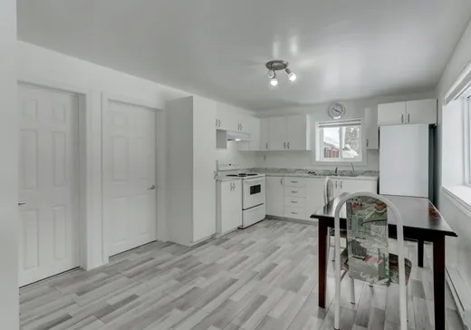 Maison à vendre - 395 Rue Ste-Thérèse, Sainte-Sophie, J5J 2S9
