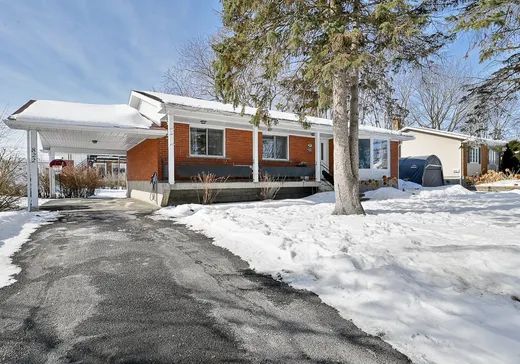 Two or more stories for sale - 822 Rue Montcour, Beloeil, J3G1W3