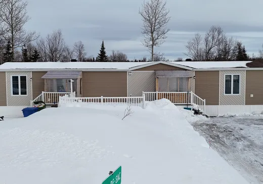 Maison à étages à vendre - 210 Rue Mars, Moisie, G0G2B0