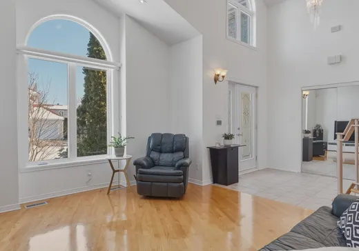 Maison à vendre - 1 Rue Jean-Salomon-Taupier, Chambly, J3L 5L9