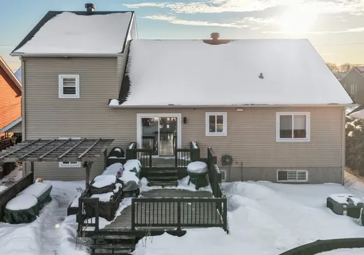 Maison à vendre - 219 Rue Tremblay, St-Simon-De-Bagot, J0H 1Y0