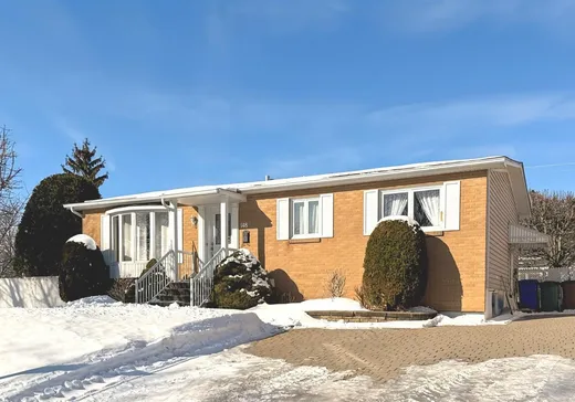 Bungalow à vendre - 148 Rue Chénier, Châteauguay, J6K1J5