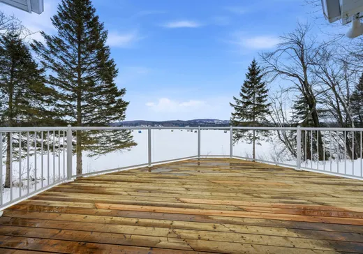 Maison à vendre - 335 Rue du Bord-de-l'Eau, Ste-Catherine-De-Hatley, J0B 1W0