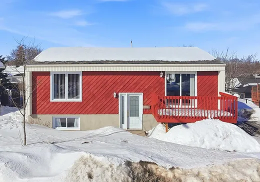 Bungalow à vendre - 2070 Rue du Valaincourt, La Haute-Saint-Charles, G2A3G4