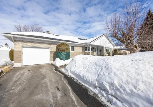Bungalow à vendre - 11 Boul. Couillard-Després, Ste-Anne-De-Sorel, J3P5B1