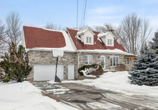Maison à étages à vendre - 305 Ch. René, Granby, J2J0K3