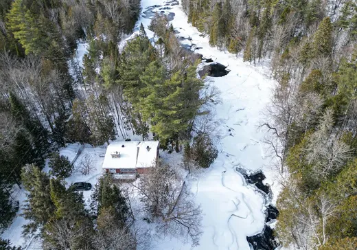 Bungalow à vendre - 2325 Rue du Mont-Baldy, Sainte-Adèle, J8B1Y9