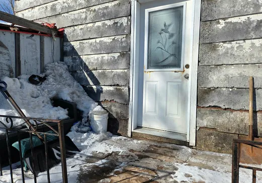 Maison à vendre - 101 Rue St-Jean, Grosses-Roches, G0J 1K0