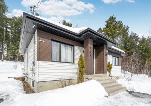Maison à vendre - 128 Rue du Quartier, Sainte-Sophie, J5J 0P6