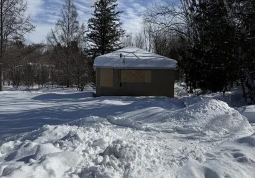 Bungalow à vendre - 18 115e Avenue, St-Hippolyte, J8A2E4