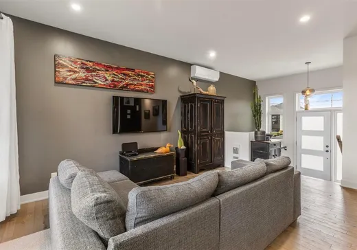 House for sale - 372 Rue du Golf, Saint-Zotique, J0P 1Z0