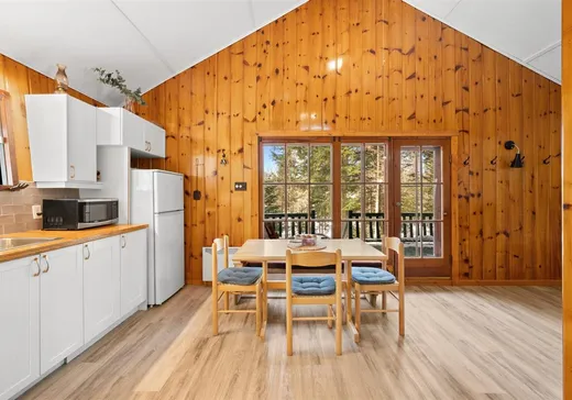 Maison à vendre - 200 Ch. Lakeshore, Morin-Heights, J0R 1H0