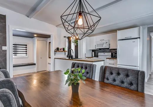 House for sale - 539 27e avenue du Domaine, Sainte-Marthe-sur-le-Lac, J0N 1P0