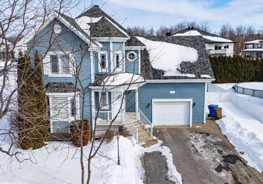 Maison à vendre - 248 11e Avenue, Saint-Zotique, J0P 1Z0