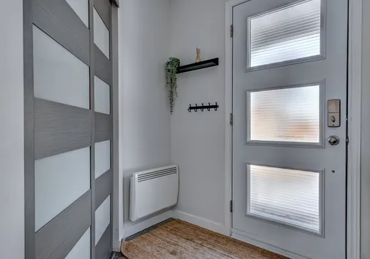 House for sale - 338 Rue Ste-Marie, Sainte-Marthe-sur-le-Lac, J0N 1P0