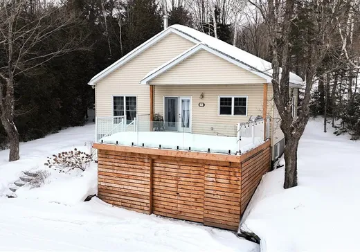 Maison à vendre - 96 Ch. du Bord-de-l'Eau, Lambton, G0M 1H0